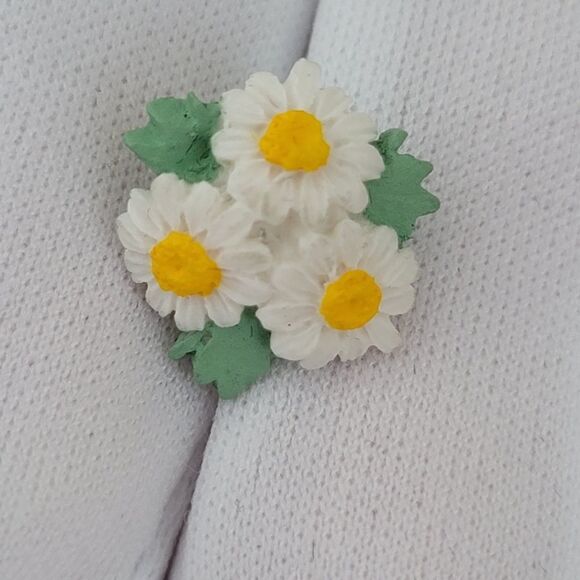 Earrings Daisy Floral Earrings #0035 - Picture 7 of 7